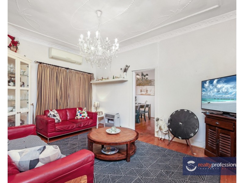 20 GLEN STREET, Marrickville NSW 2204