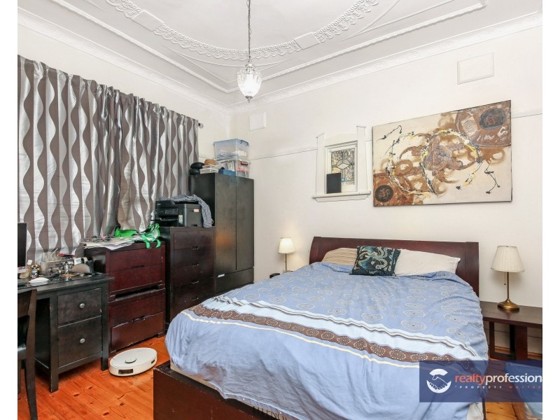 20 GLEN STREET, Marrickville NSW 2204