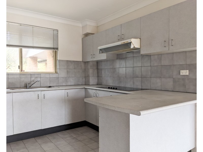 10/2-4 MANSFIELD AVENUE, Caringbah NSW 2229