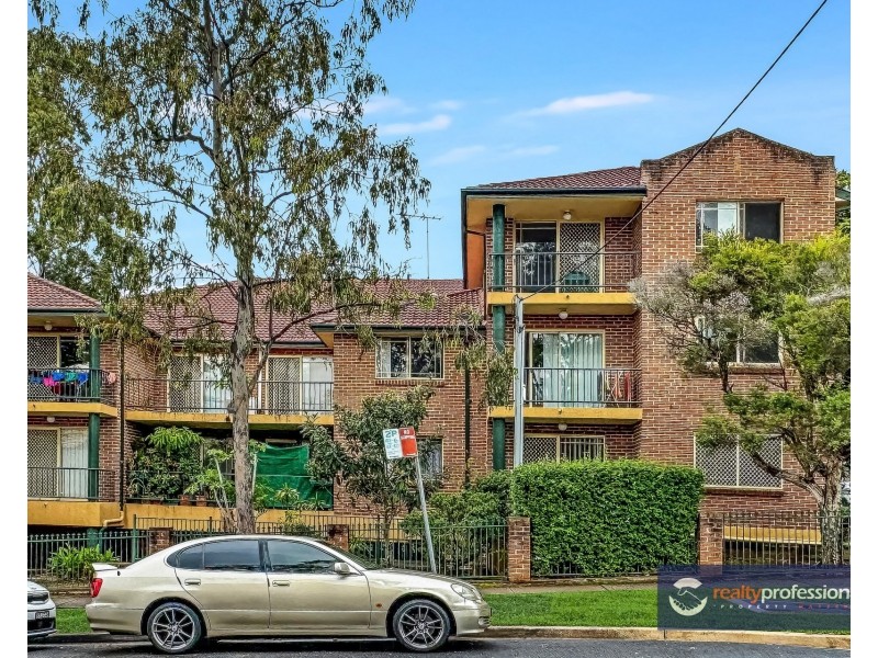 2/22-24 Bailey St, Westmead NSW 2145