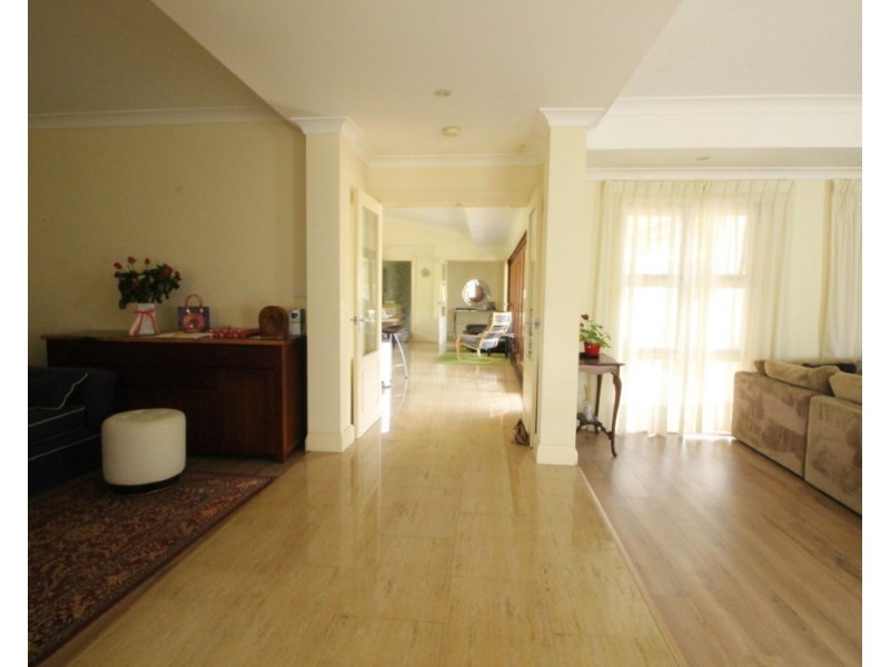 7 Illoura Lane, Wahroonga NSW 2076