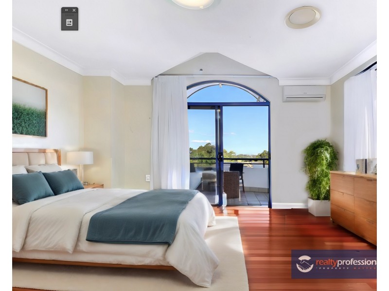 33 Strathalbyn Drive, Oatlands NSW 2117