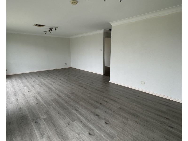 41 Stoke Crescent, South Penrith NSW 2750