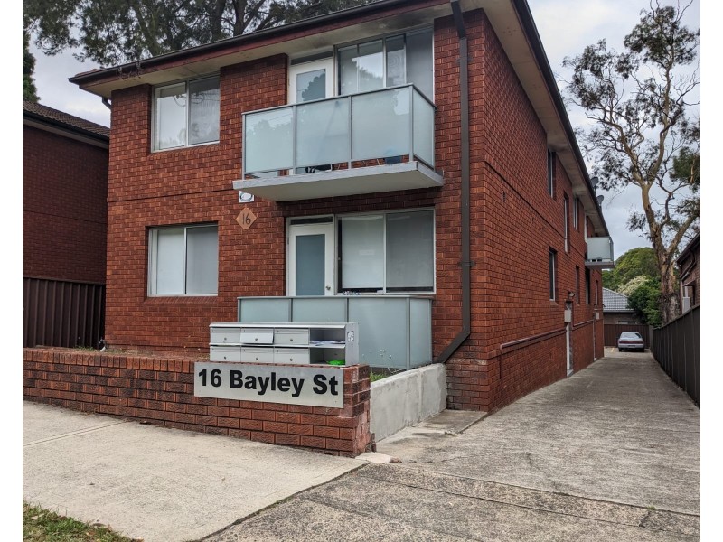 16 BAYLEY STREET, Marrickville NSW 2204
