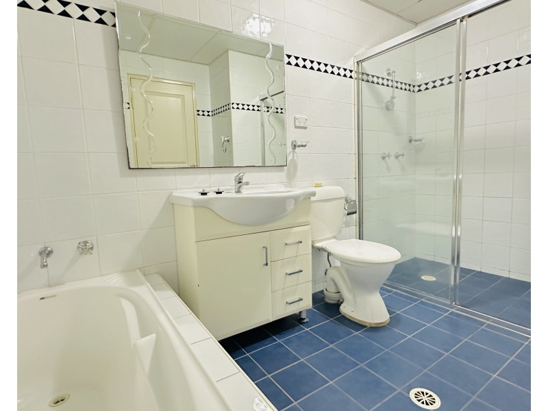 2/166 Bridge Road, Westmead NSW 2145