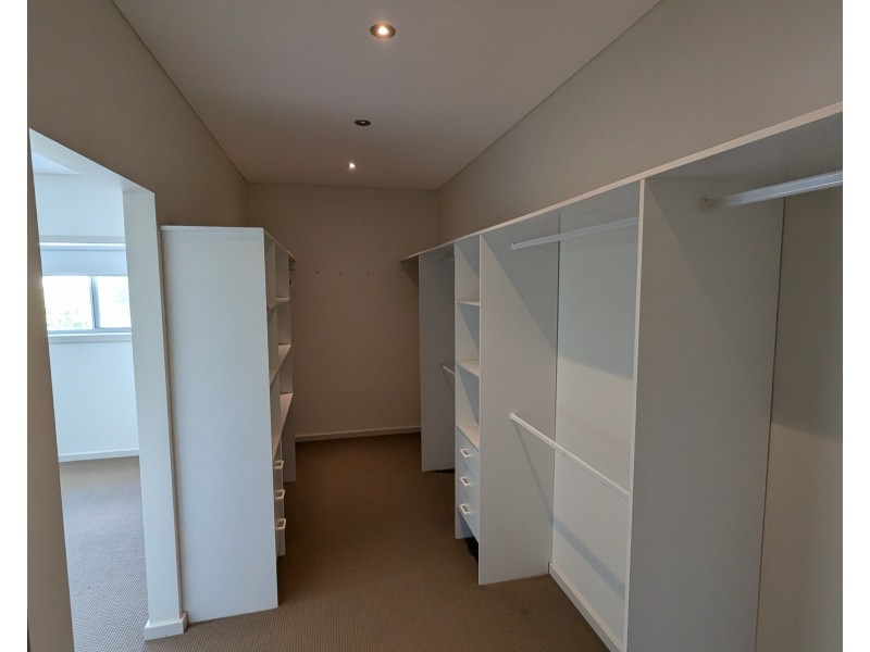 194 Driftway Drive, Pemulwuy NSW 2145