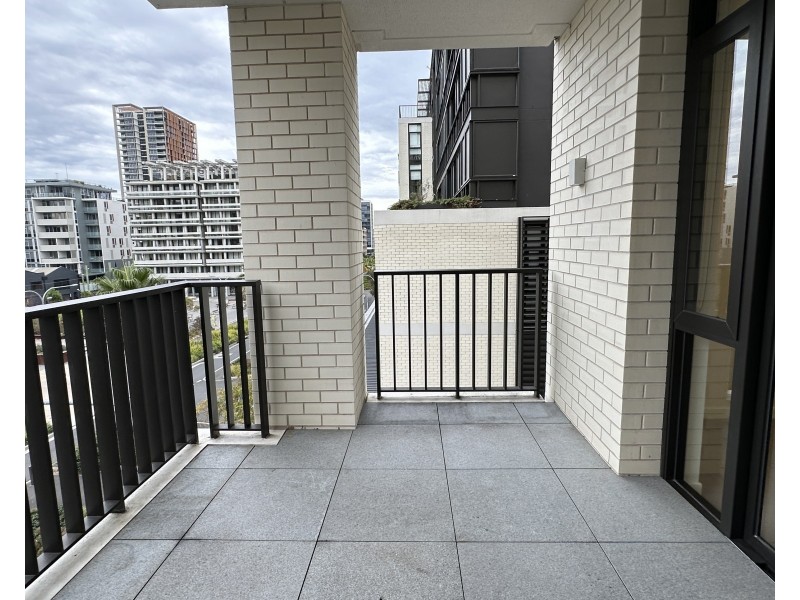 2303/17 LACHLAN ST, Waterloo NSW 2017