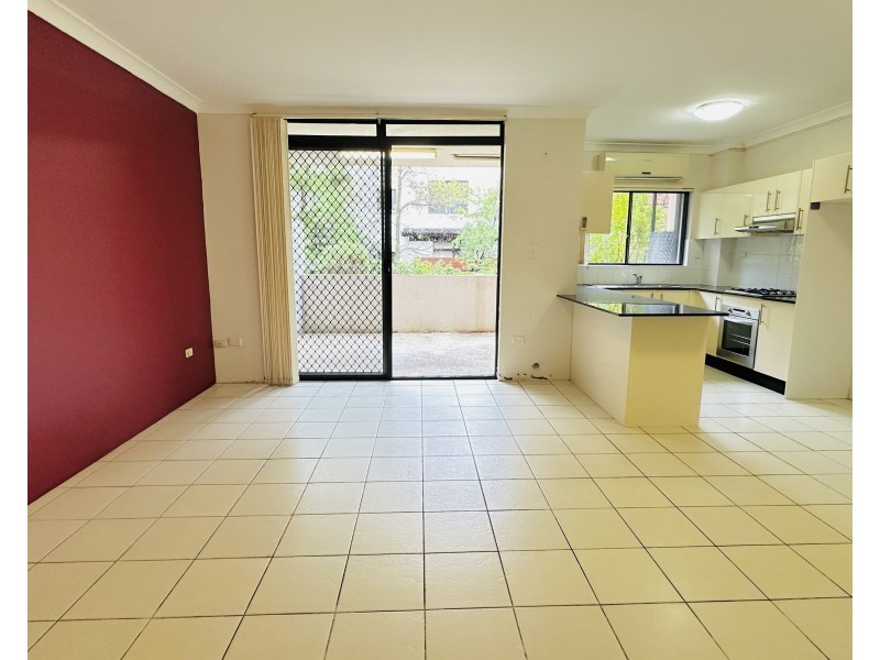 2/166 Bridge Road, Westmead NSW 2145