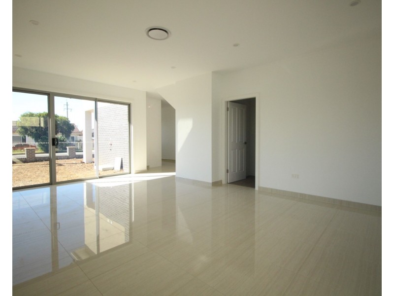 105 Gladstone St, Cabramatta NSW 2166