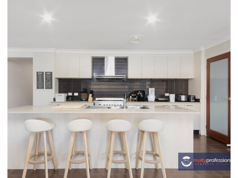25 Brunswick Circuit, Ropes Crossing NSW 2760