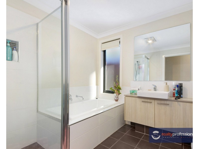 25 Brunswick Circuit, Ropes Crossing NSW 2760