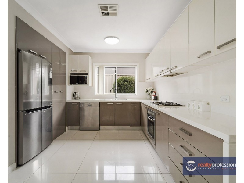 4 STEELE STREET, Mays Hill NSW 2145