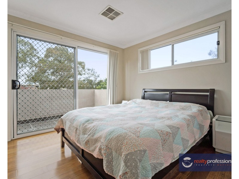 4 STEELE STREET, Mays Hill NSW 2145