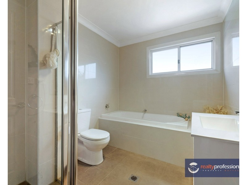 4 STEELE STREET, Mays Hill NSW 2145