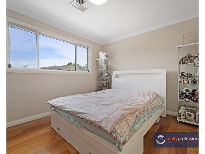4 STEELE STREET, Mays Hill NSW 2145