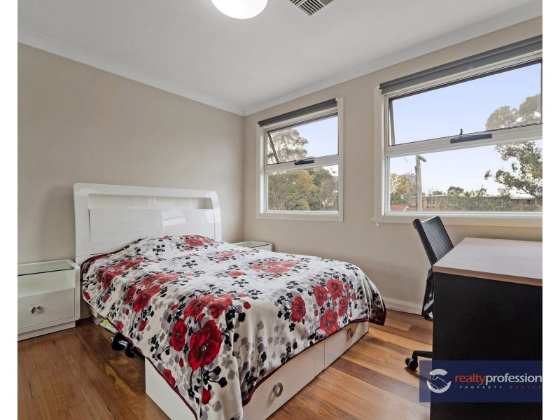 4 STEELE STREET, Mays Hill NSW 2145
