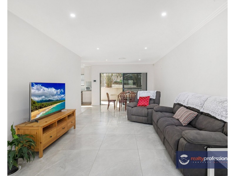 21 MANNING PARADE, Dundas Valley NSW 2117