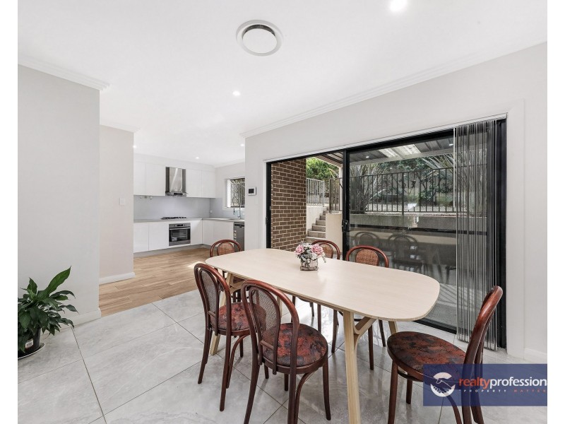 21 MANNING PARADE, Dundas Valley NSW 2117