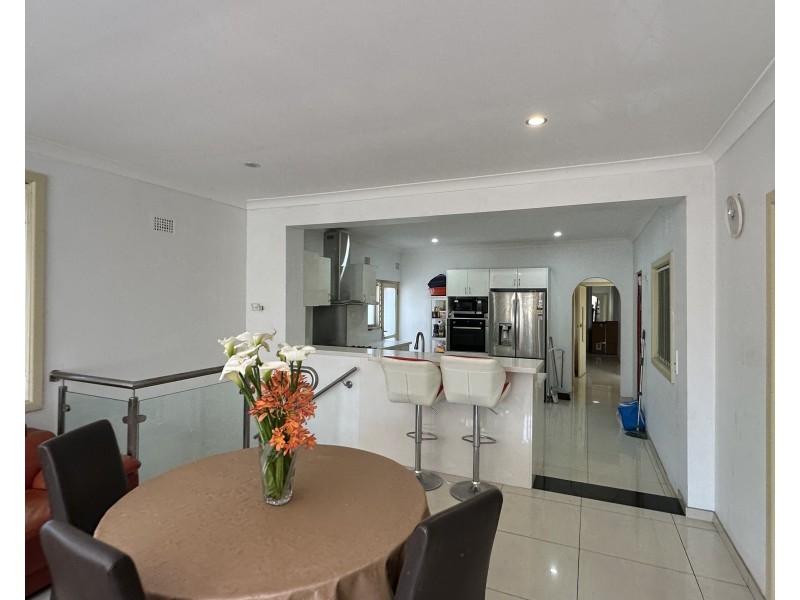 118 STONEY CREEK ROAD, Beverly Hills NSW 2209