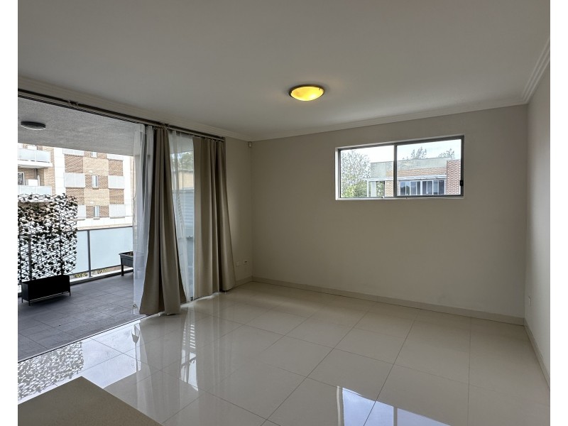 17/8 ST ANDREWS STREET, Dundas NSW 2117