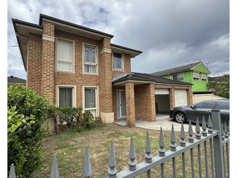 3 CARY WAY, Fairfield East NSW 2165