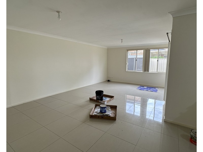 3 CARY WAY, Fairfield East NSW 2165