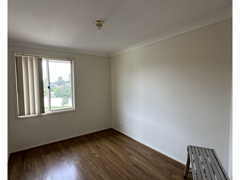 3 CARY WAY, Fairfield East NSW 2165