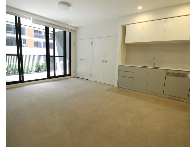 C207/10 Half St, Wentworth Point NSW 2127