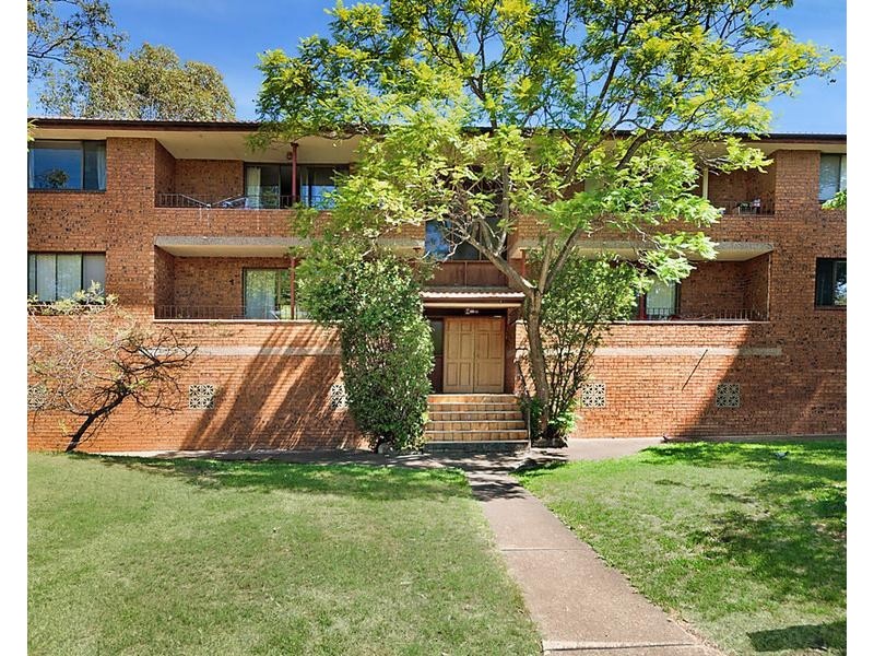 18 HELEN STREET, Westmead NSW 2145