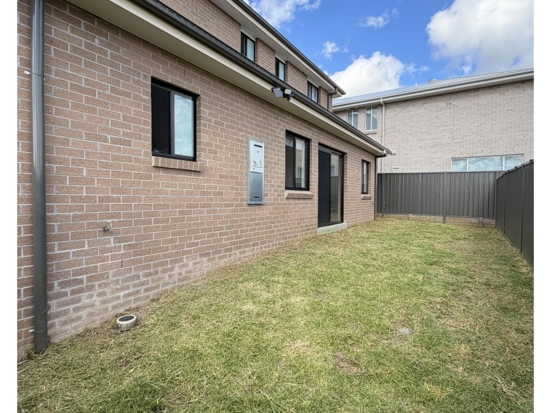 31 BRITTLEWOOD ROAD, Leppington NSW 2179