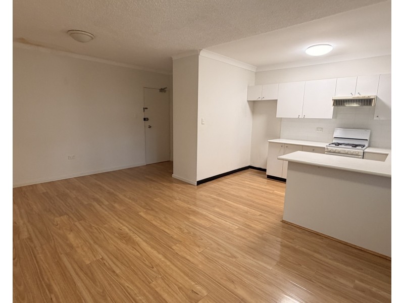 8/54 DOOMBEN AVENUE, Eastwood NSW 2122