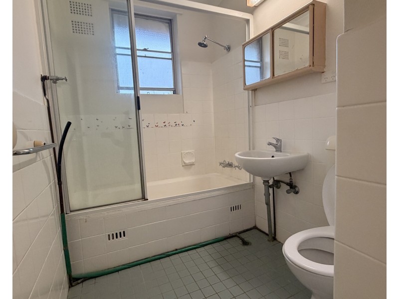 8/54 DOOMBEN AVENUE, Eastwood NSW 2122