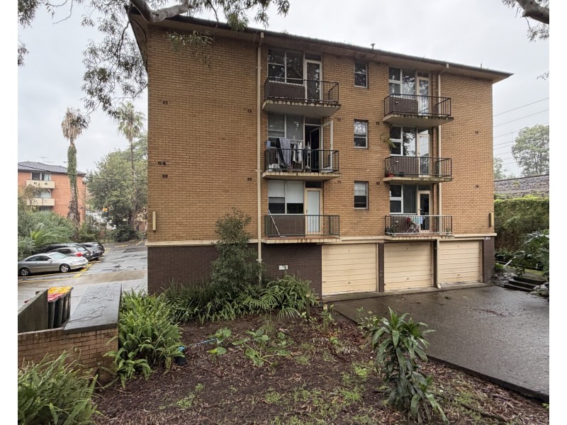 8/54 DOOMBEN AVENUE, Eastwood NSW 2122