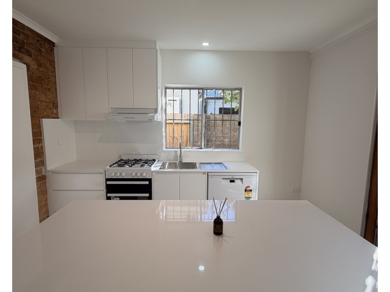 10 STIRLING STREET, Redfern NSW 2016