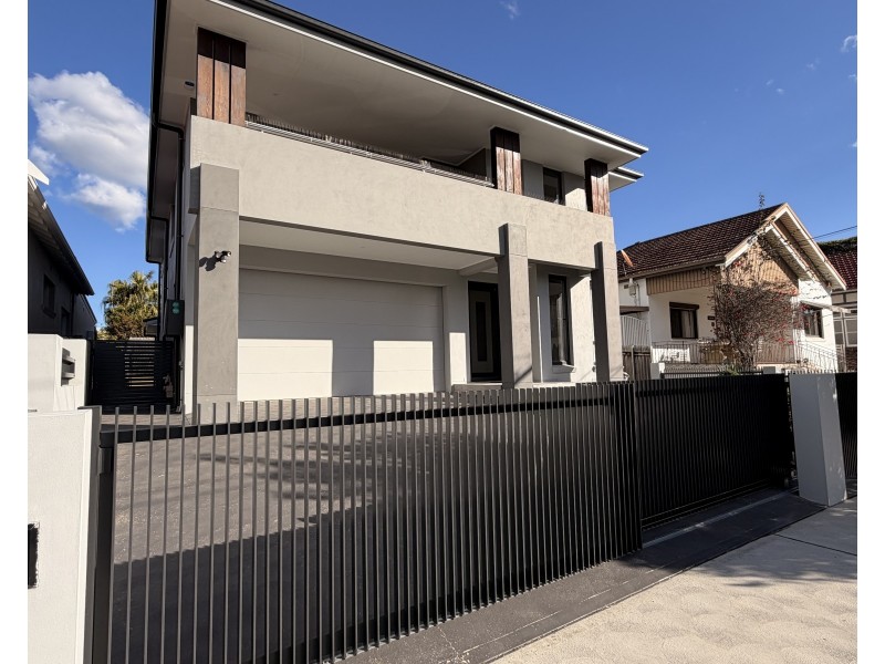 35 Russell Street, Russell Lea NSW 2046