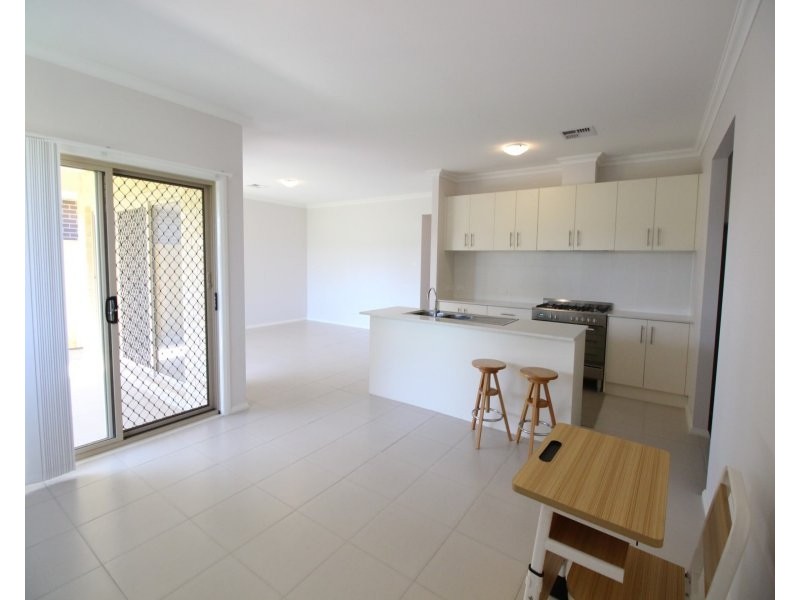10 Empire Circuit, Penrith NSW 2750