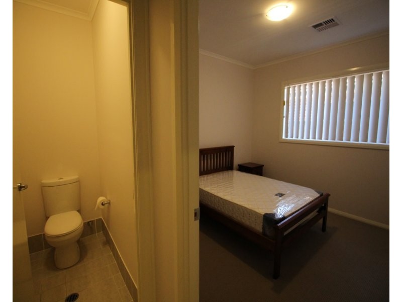 10 Empire Circuit, Penrith NSW 2750