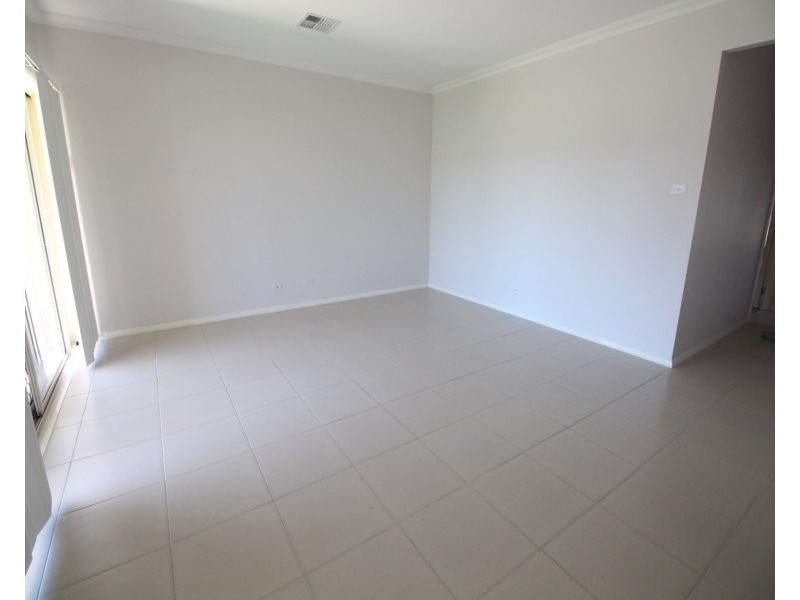 10 Empire Circuit, Penrith NSW 2750