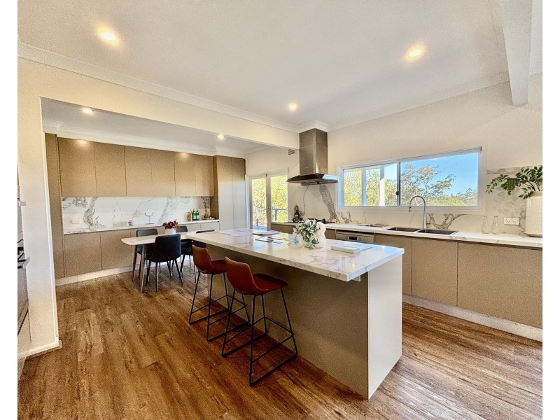 25 CARMEN STREET, St Ives NSW 2075