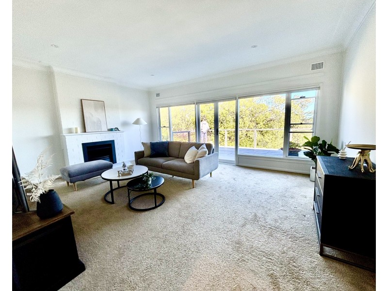 25 CARMEN STREET, St Ives NSW 2075