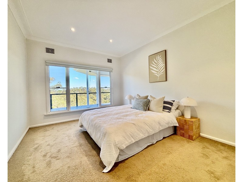 25 CARMEN STREET, St Ives NSW 2075