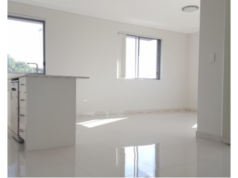 13/8-10 St Andrews Place, Dundas NSW 2117
