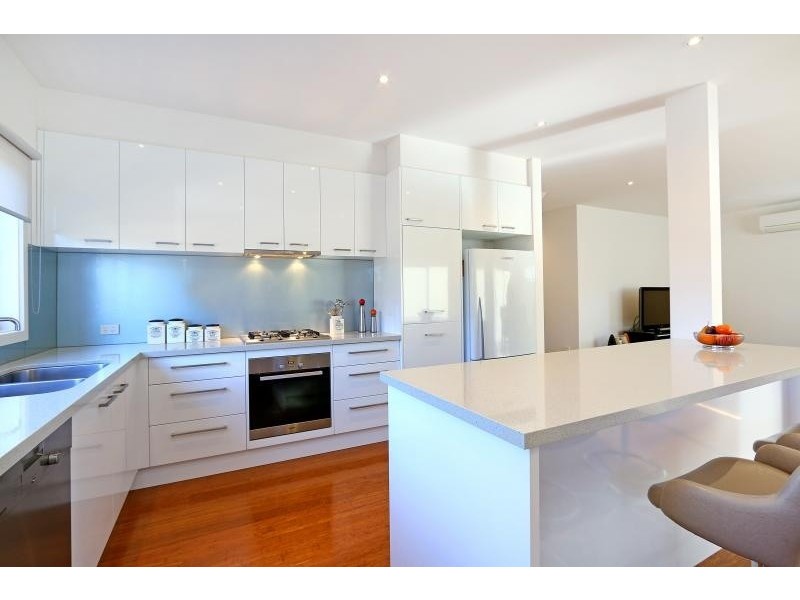 1/19 Turnbull Street, Mornington VIC 3931