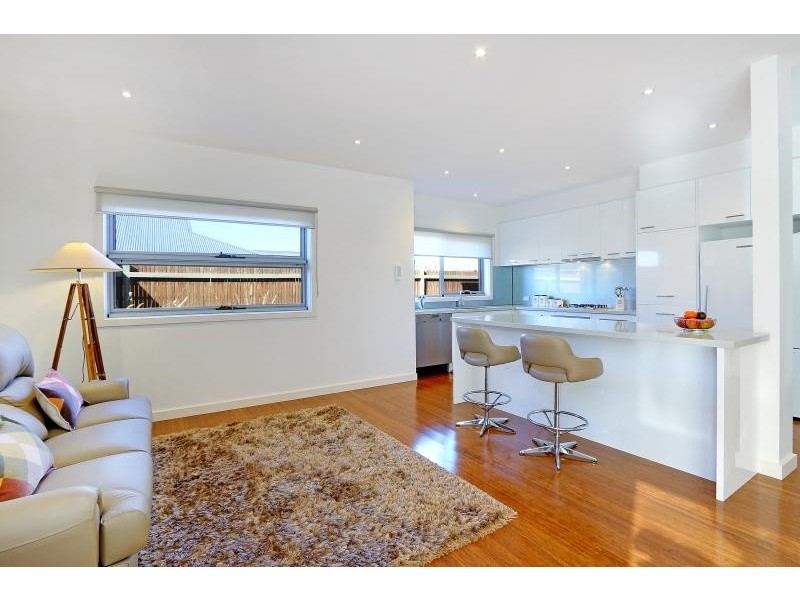 1/19 Turnbull Street, Mornington VIC 3931