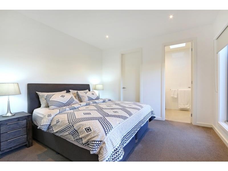 1/19 Turnbull Street, Mornington VIC 3931