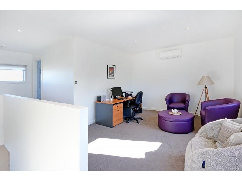 1/19 Turnbull Street, Mornington VIC 3931