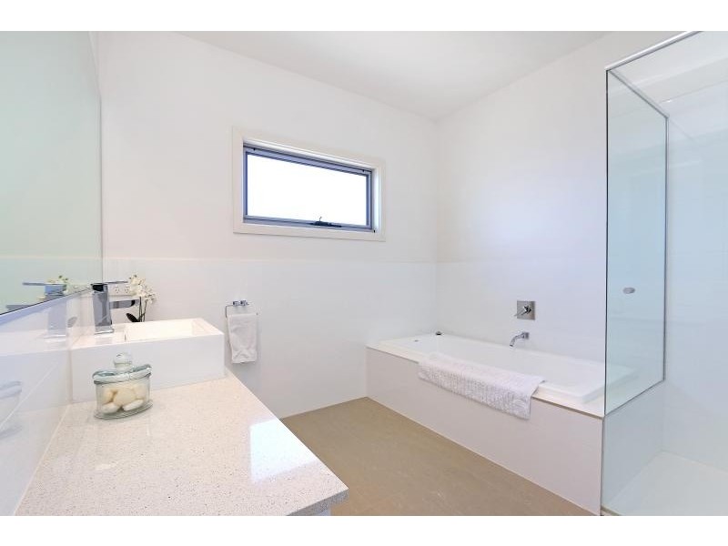 1/19 Turnbull Street, Mornington VIC 3931