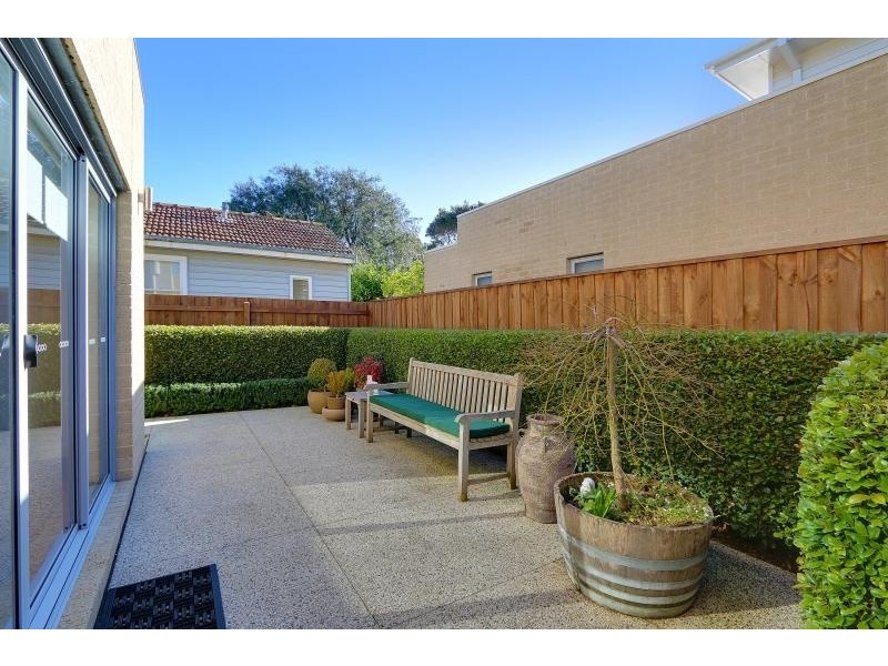 1/19 Turnbull Street, Mornington VIC 3931