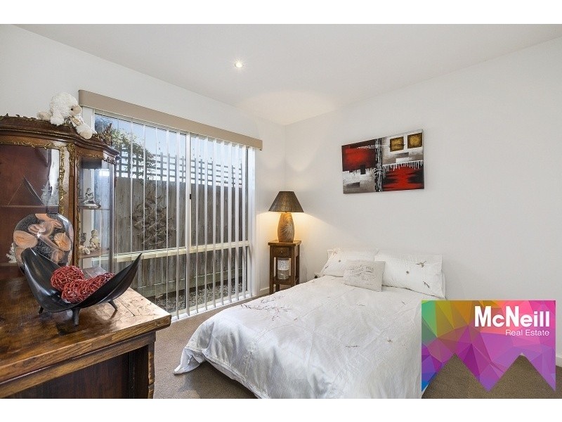 77B St Mitchell Circuit, Mornington VIC 3931