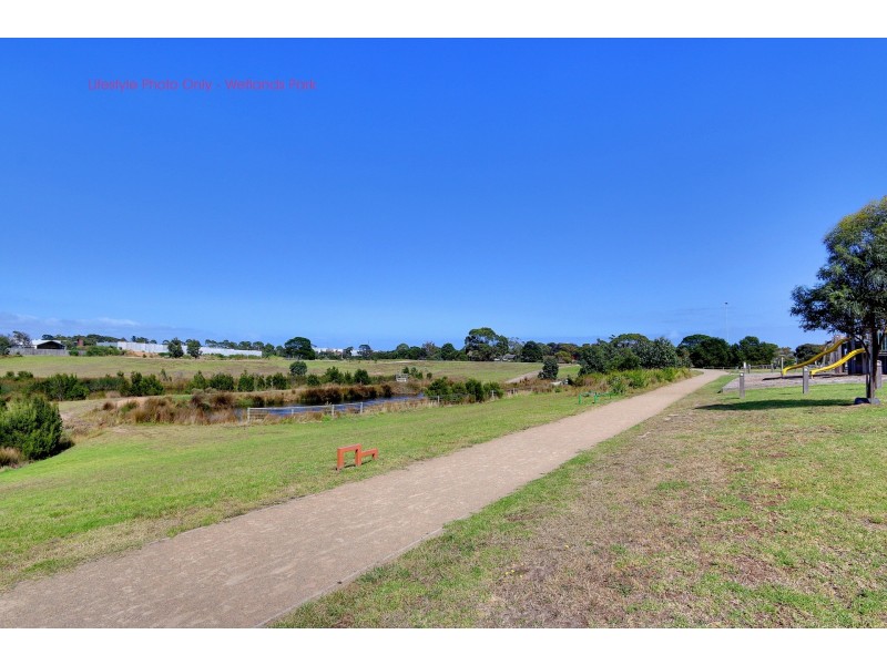 77B St Mitchell Circuit, Mornington VIC 3931